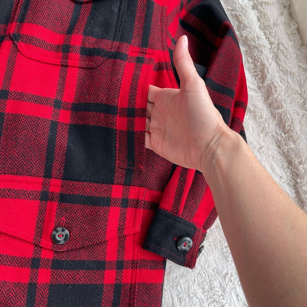 Vintage Lizwear buffalo plaid check mackinaw jacket coat insulated liz claiborne - Picture 7 of 17